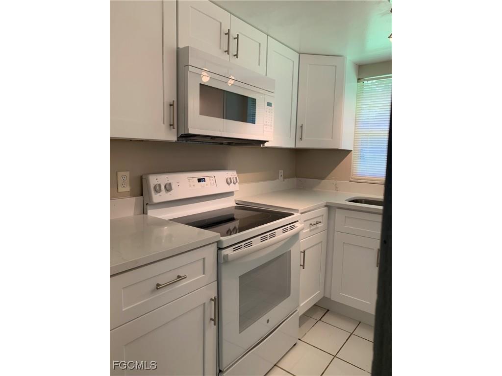 815 Courtington Lane #2 Fort Myers FL 33919 2026005601 image3