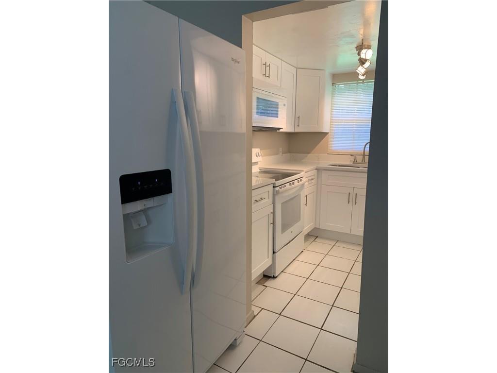 815 Courtington Lane #2 Fort Myers FL 33919 2026005601 image4