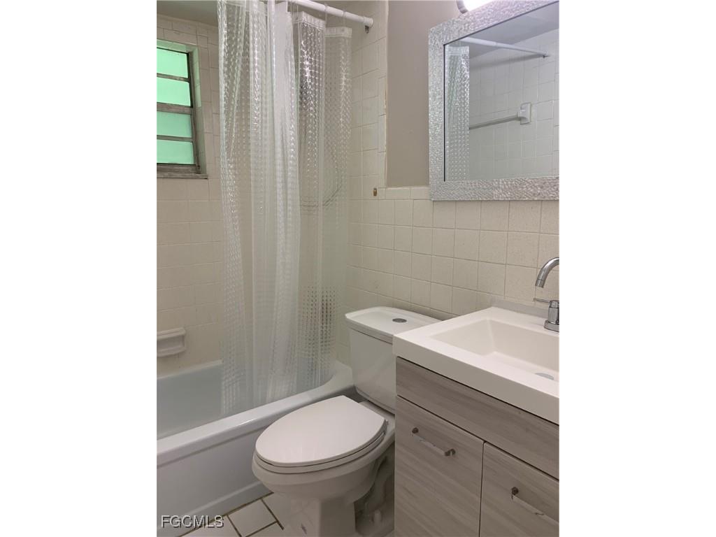 815 Courtington Lane #2 Fort Myers FL 33919 2026005601 image5