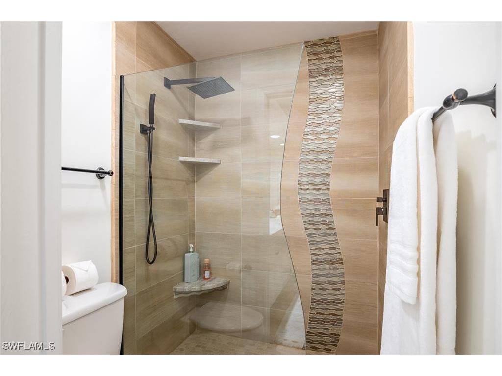 815 Gulf Pavilion Drive #203 Naples FL 34108 226002844 image14