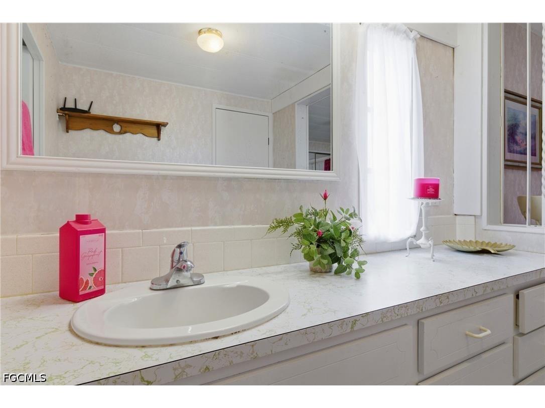 815 Holly Berry Court North Fort Myers FL 33917 2026017341 image20