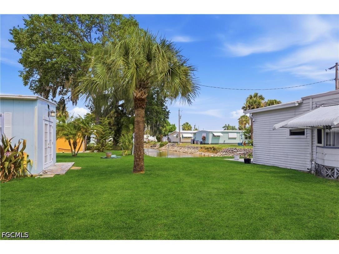 815 Holly Berry Court North Fort Myers FL 33917 2026017341 image32