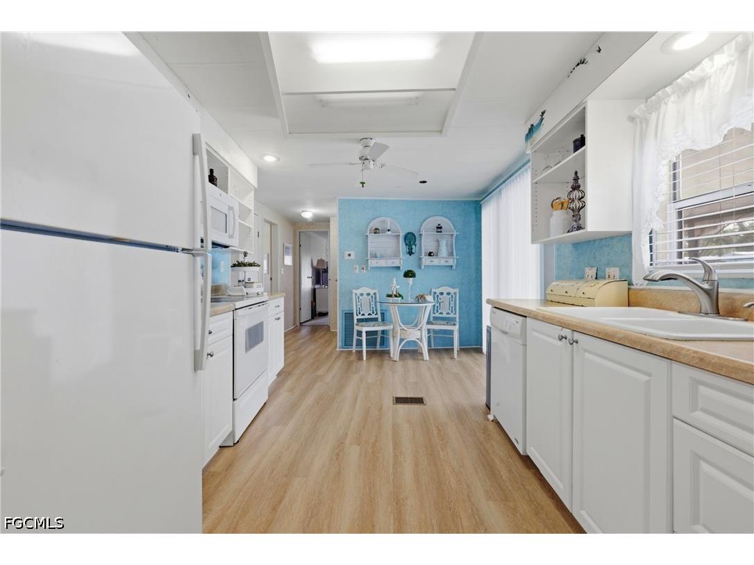 815 Holly Berry Court North Fort Myers FL 33917 2026017341 image9