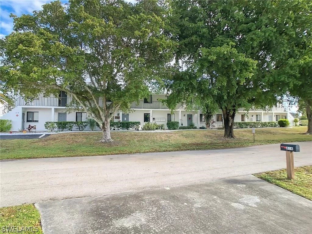 815 Victoria Drive #206 Cape Coral FL 33904 222023938 image1
