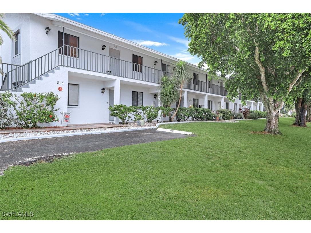 815 Victoria Drive #207 Cape Coral FL 33904 2025001143 image1