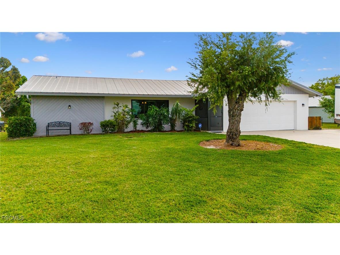 8150 Dosonte Lane North Fort Myers FL 33917 2026002937 image7