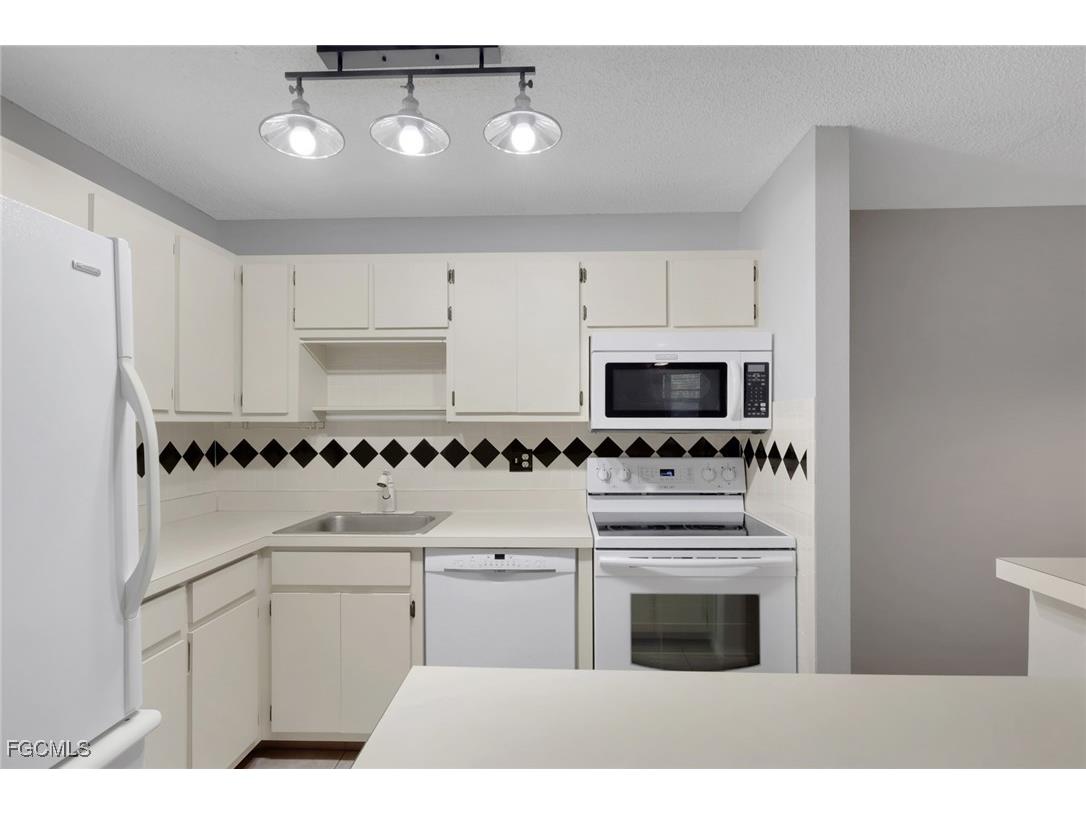8151 S Woods Circle #12 Fort Myers FL 33919 2026000432 image13
