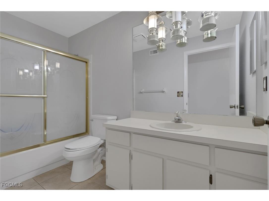 8151 S Woods Circle #12 Fort Myers FL 33919 2026000432 image21