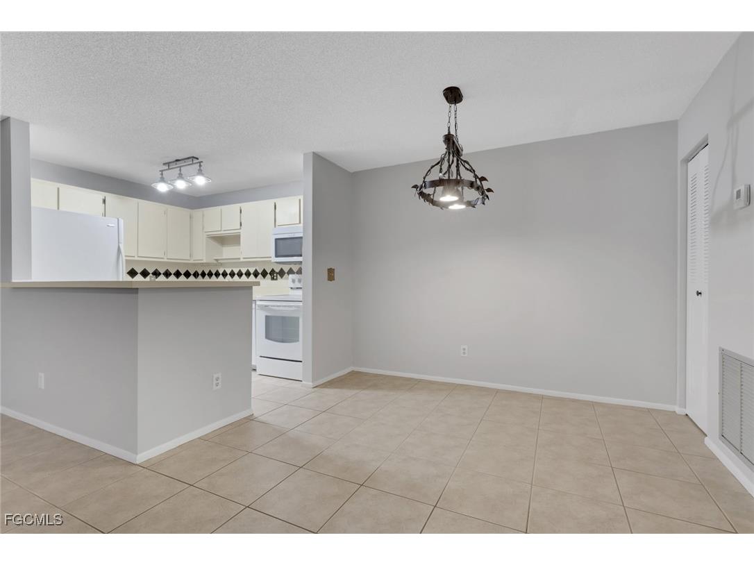 8151 S Woods Circle #12 Fort Myers FL 33919 2026000432 image9