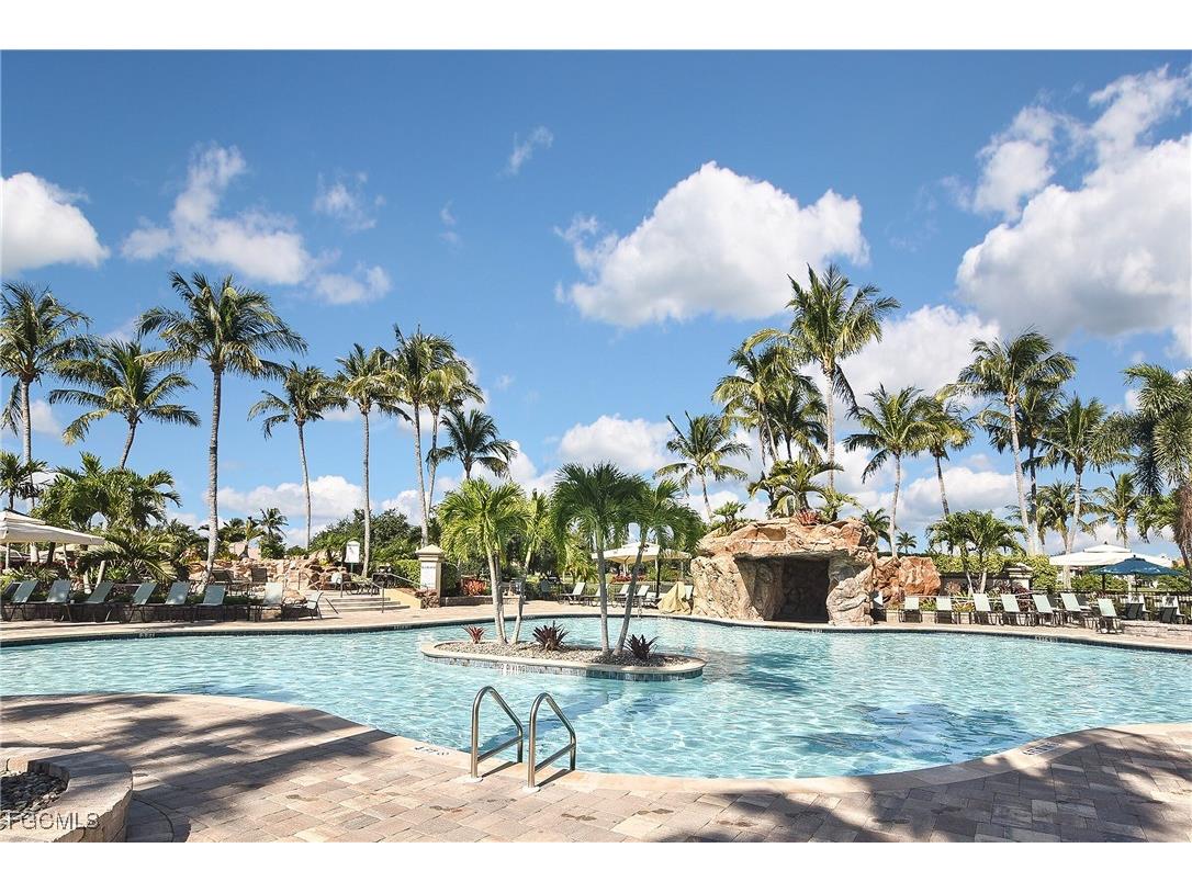 8156 Woodridge Pointe Drive Fort Myers FL 33912 2025015516 image50