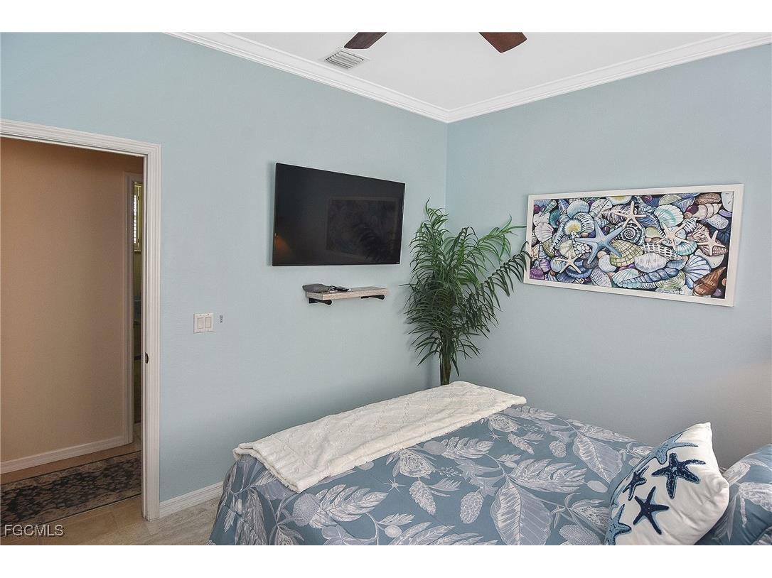 8156 Woodridge Pointe Drive Fort Myers FL 33912 2025015516 image8