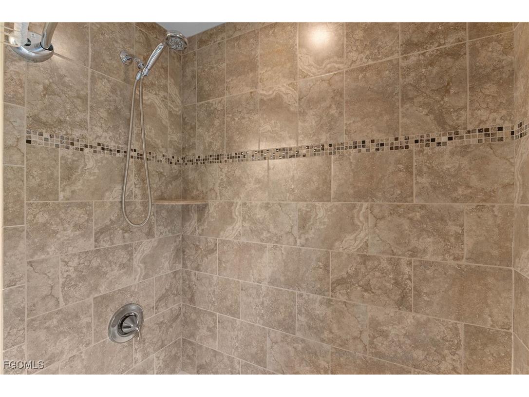 8158 Alfred Boulevard Punta Gorda FL 33982 2025018333 image28