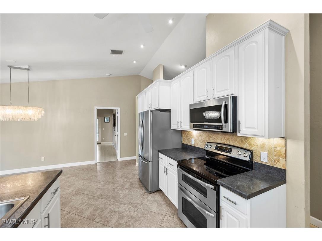 816 102nd Avenue N Naples FL 34108 225083856 image10