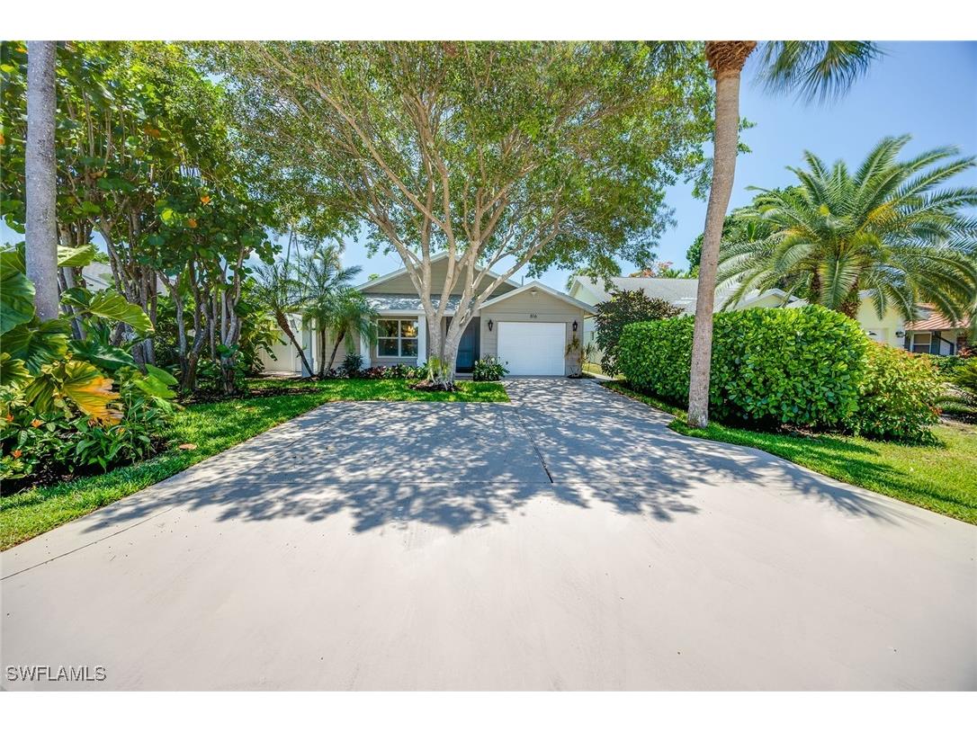 816 102nd Avenue N Naples FL 34108 225083856 image2