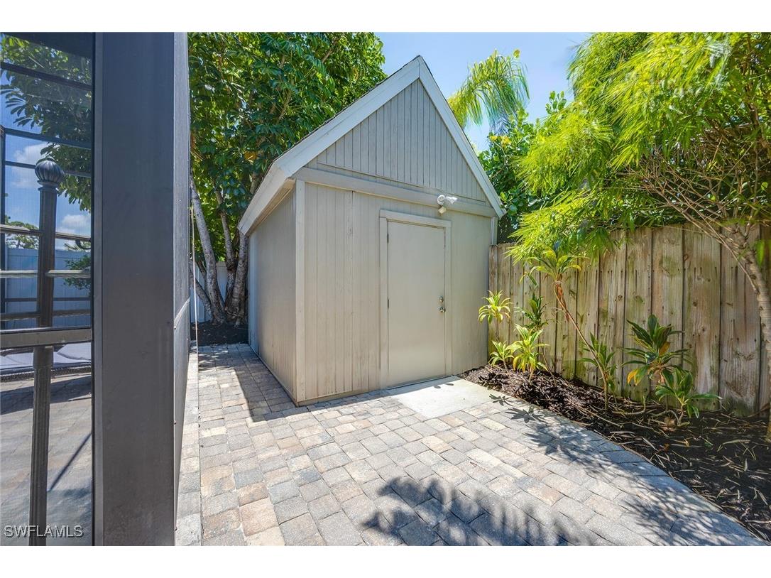 816 102nd Avenue N Naples FL 34108 225083856 image29