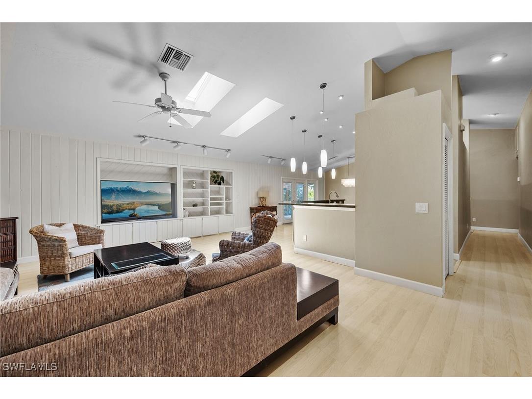 816 102nd Avenue N Naples FL 34108 225083856 image5