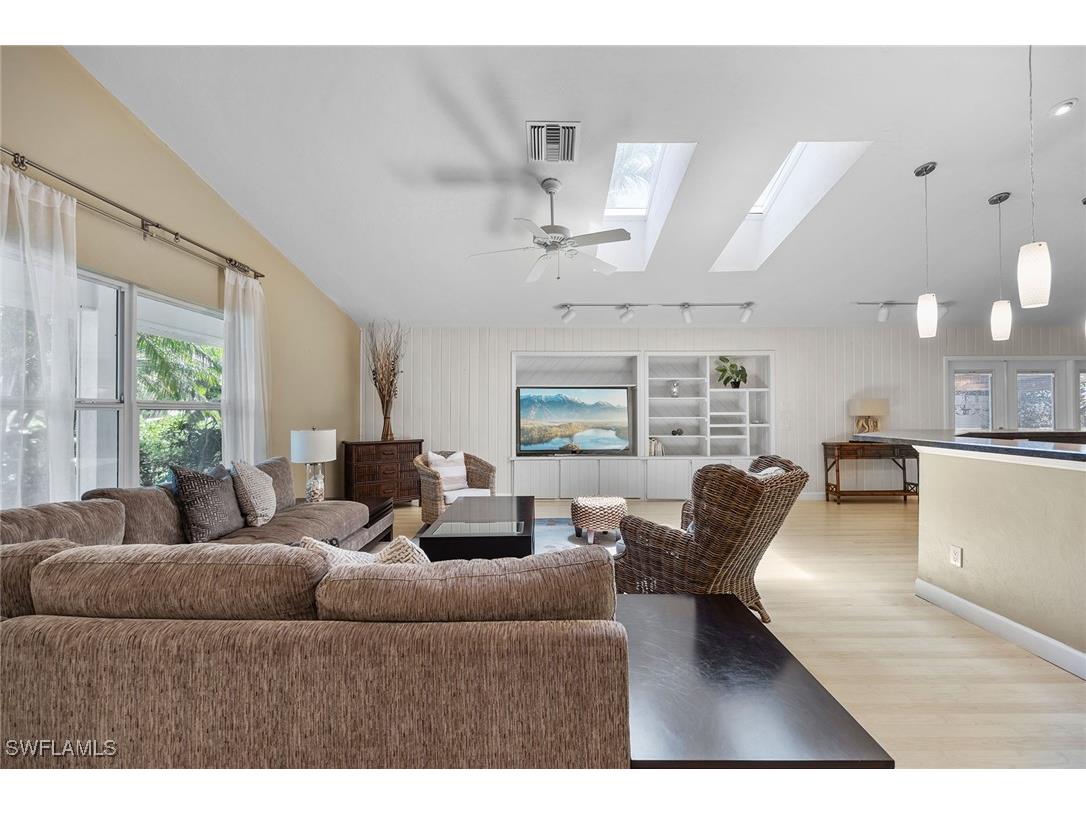 816 102nd Avenue N Naples FL 34108 225083856 image6