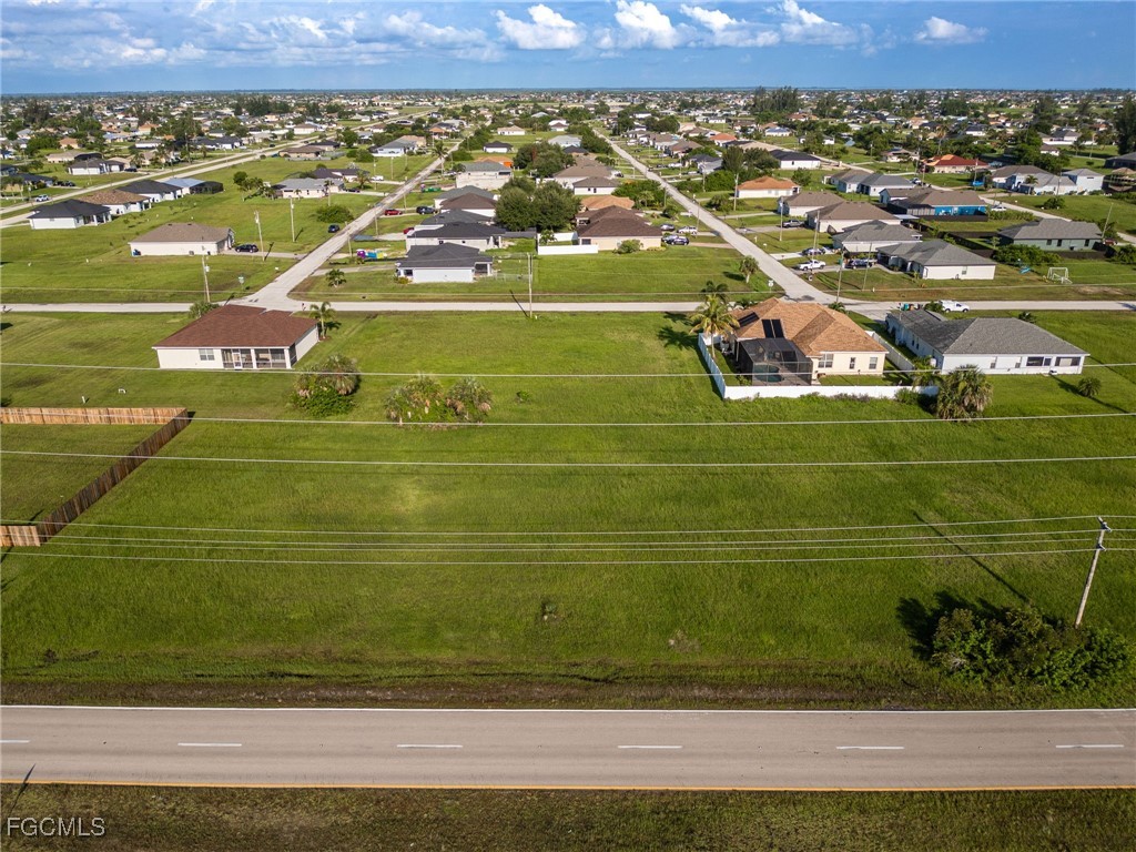 816 El Dorado Boulevard N Cape Coral FL 33993 2025001977 image2