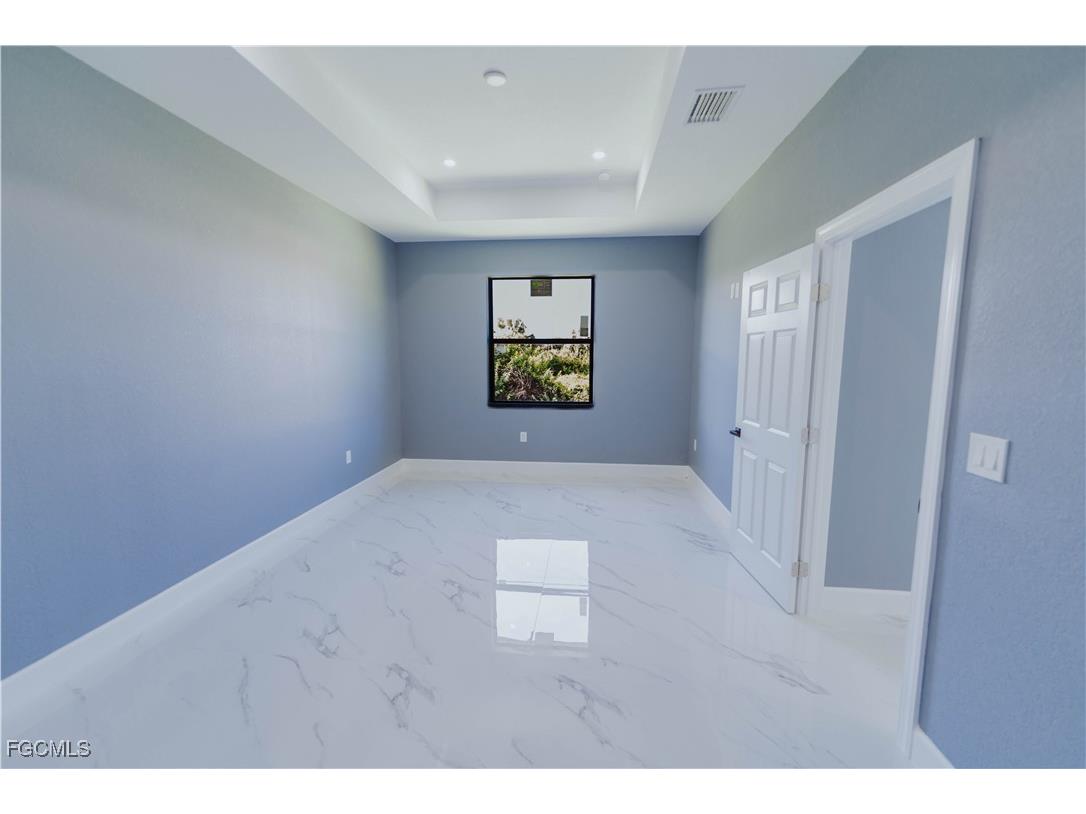 816 Frederick Reid Street E Lehigh Acres FL 33974 2025012040 image3