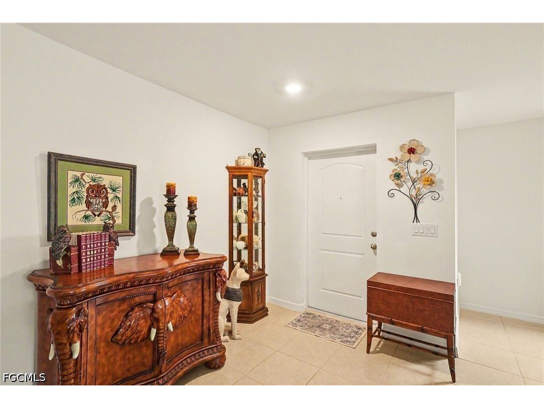 816 La Salle Avenue Fort Myers FL 33913 2026025046 image2