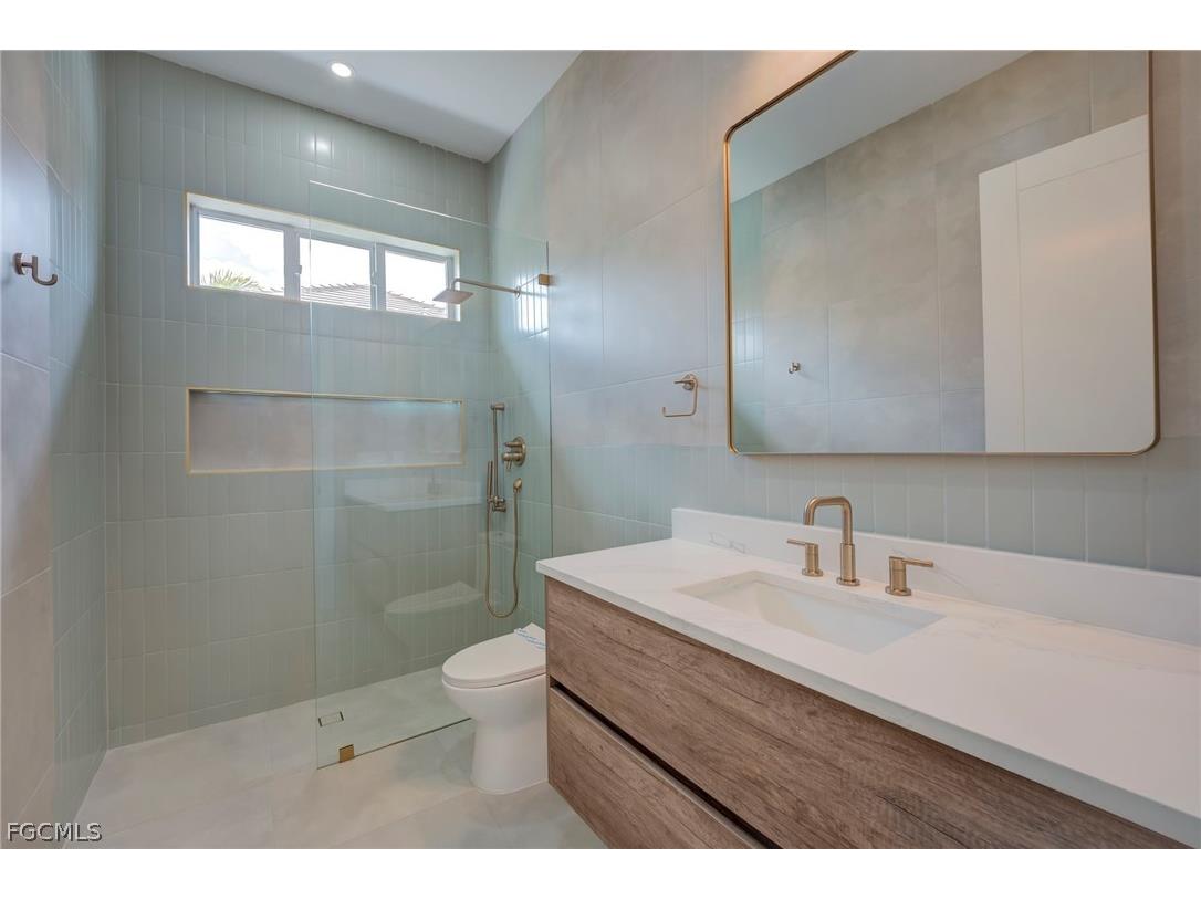 816 NW 39th Avenue Cape Coral FL 33993 2026010587 image33