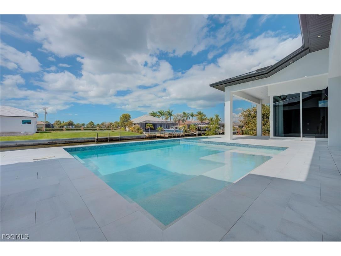 816 NW 39th Avenue Cape Coral FL 33993 2026010587 image43