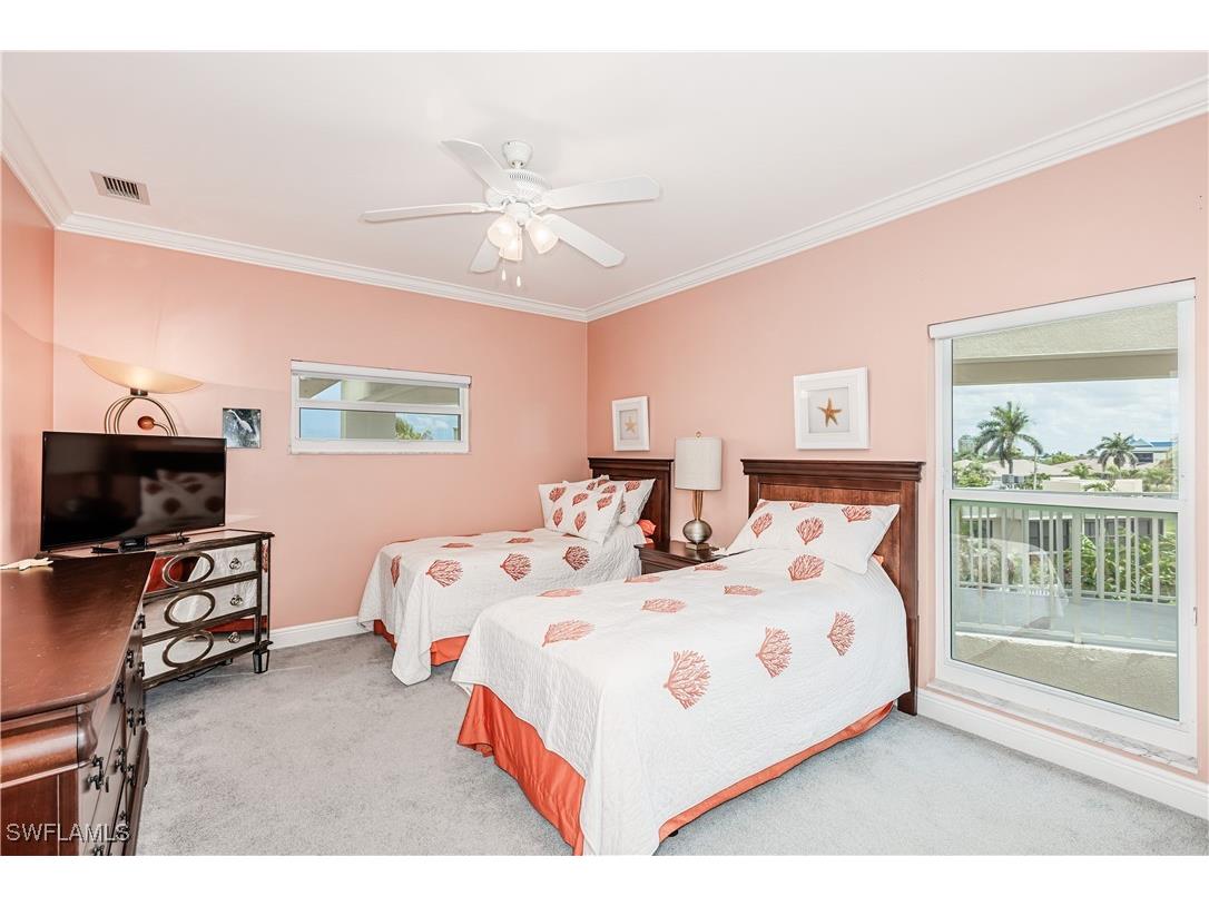 816 W Elkcam Circle #305 Marco Island FL 34145 225082989 image11