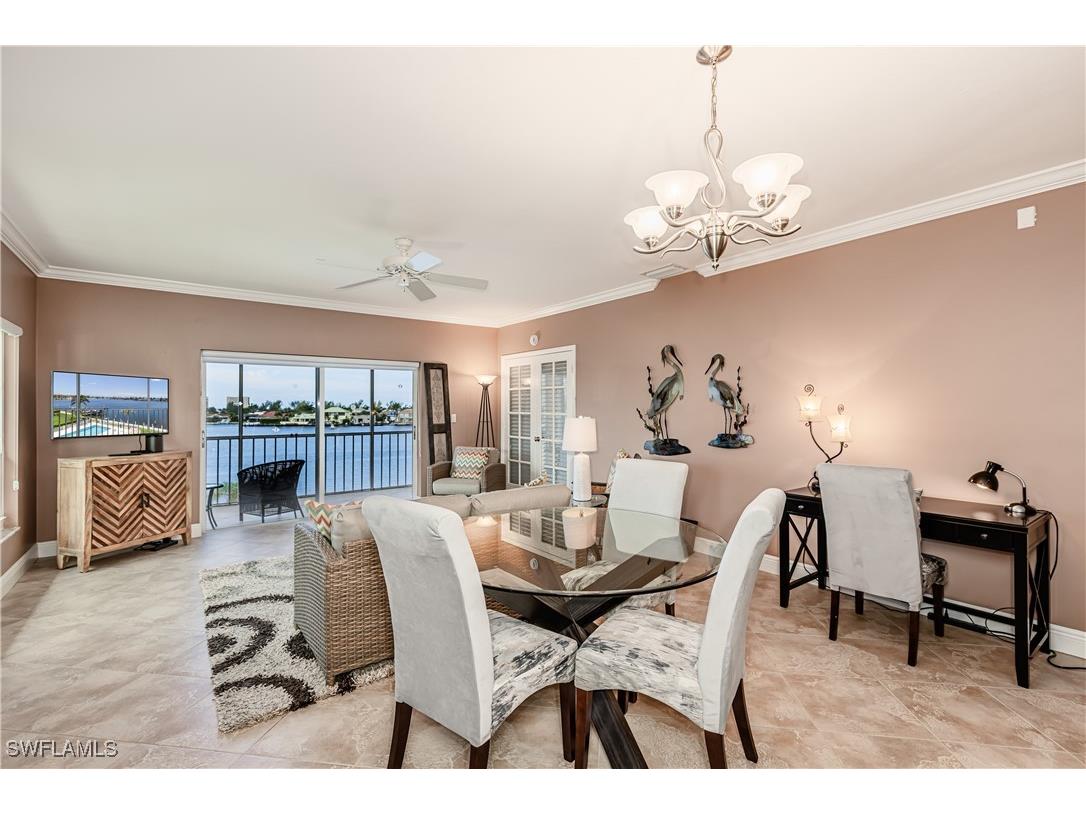 816 W Elkcam Circle #305 Marco Island FL 34145 225082989 image2