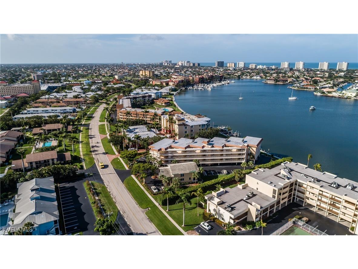 816 W Elkcam Circle #305 Marco Island FL 34145 225082989 image21