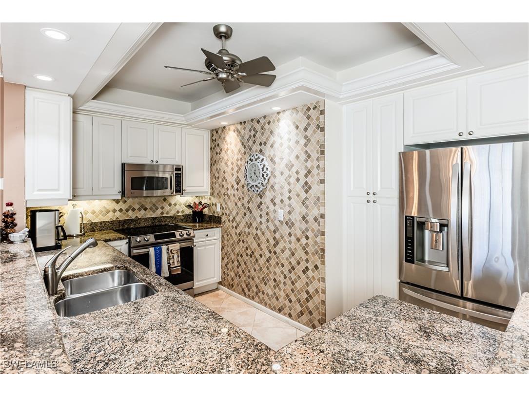 816 W Elkcam Circle #305 Marco Island FL 34145 225082989 image7