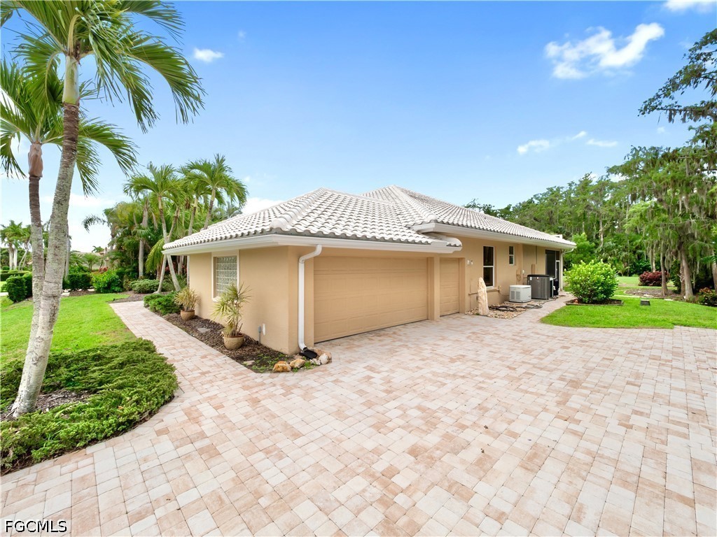 8160 Glenfinnan Circle Fort Myers FL 33912 2026024542 image2