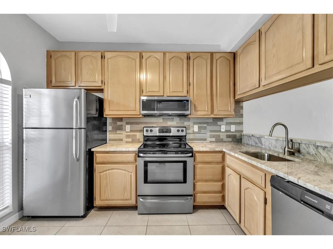 8161 Twelve Oaks Circle #523 Naples FL 34113 225005404 image14