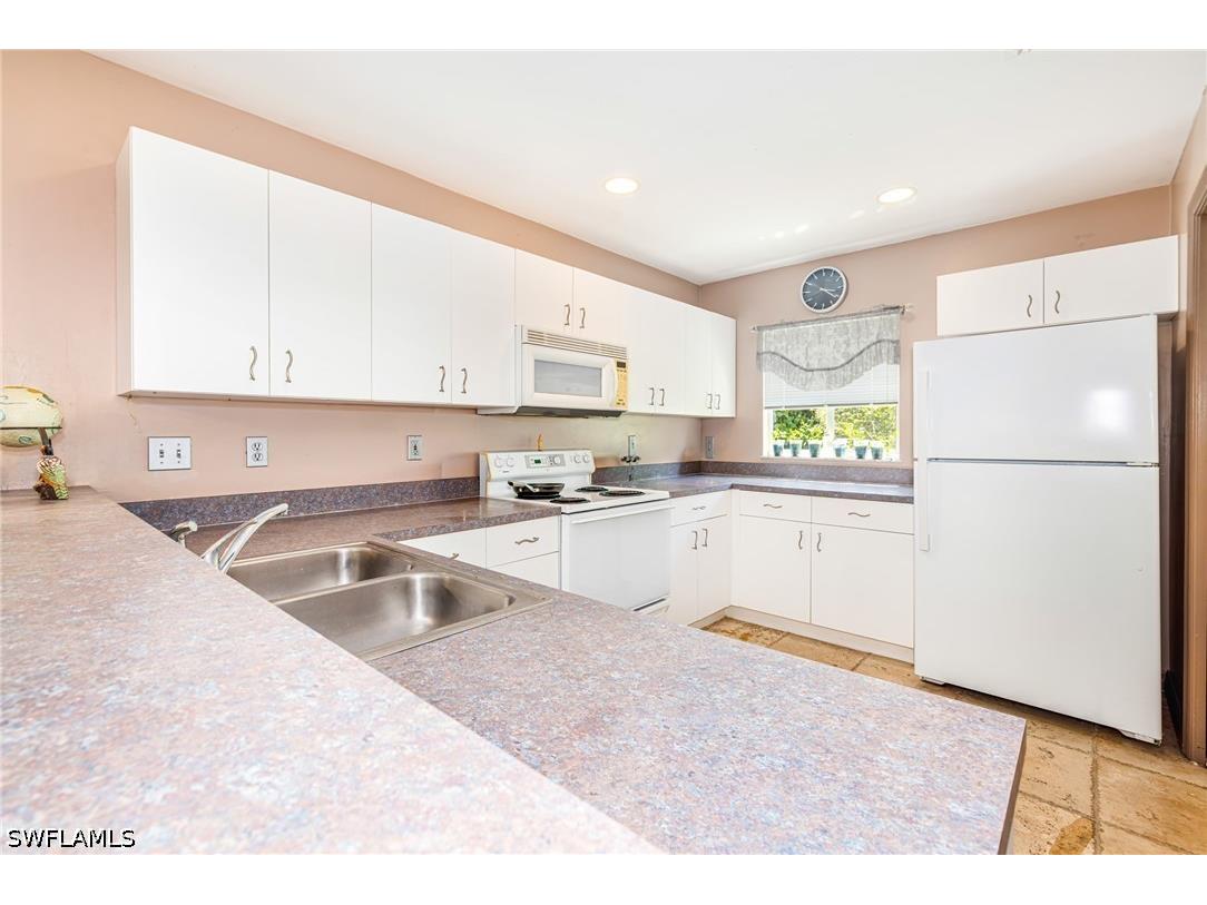 8164 Harrisburg Drive Fort Myers FL 33967 226017506 image6