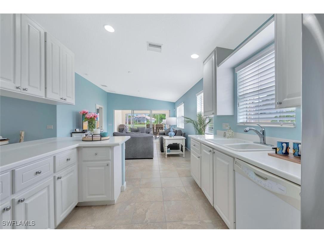 8165 Xenia Lane Naples FL 34114 225068648 image16