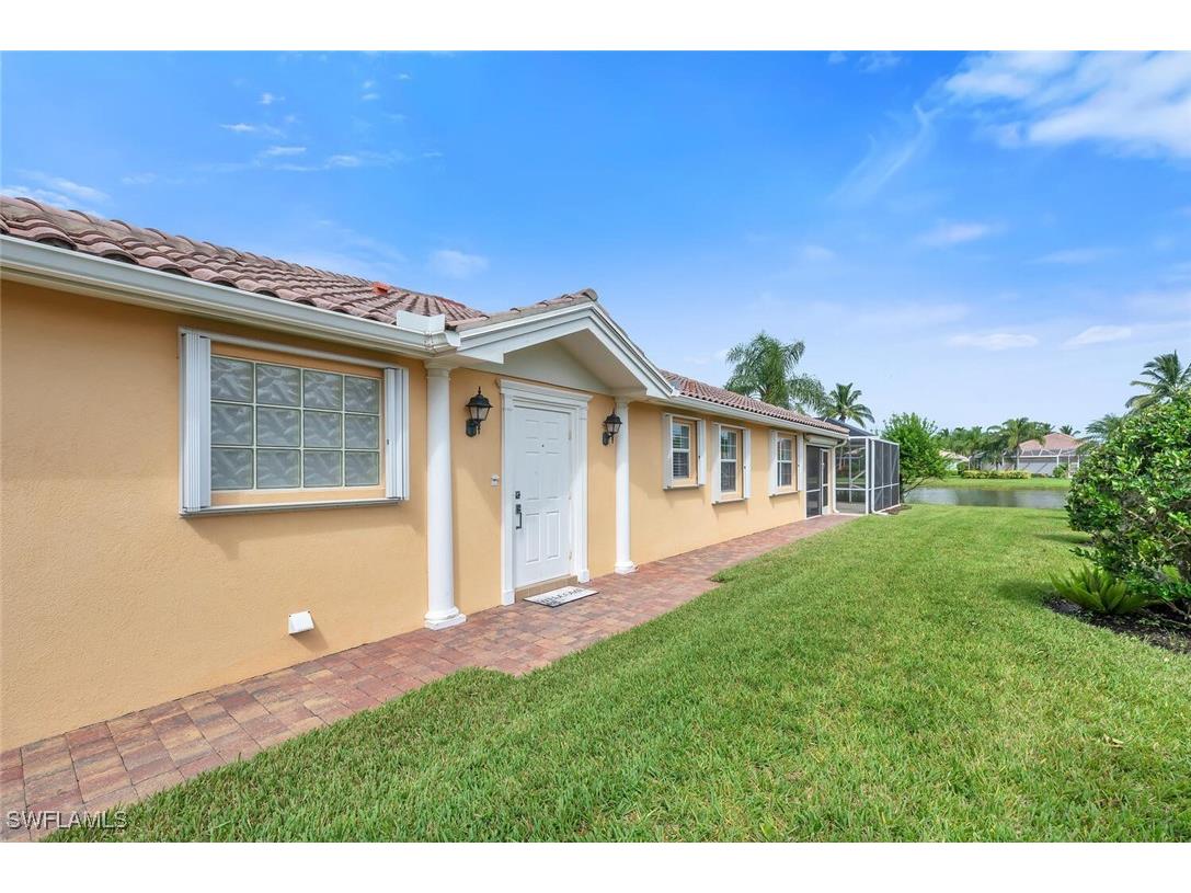 8165 Xenia Lane Naples FL 34114 225068648 image2