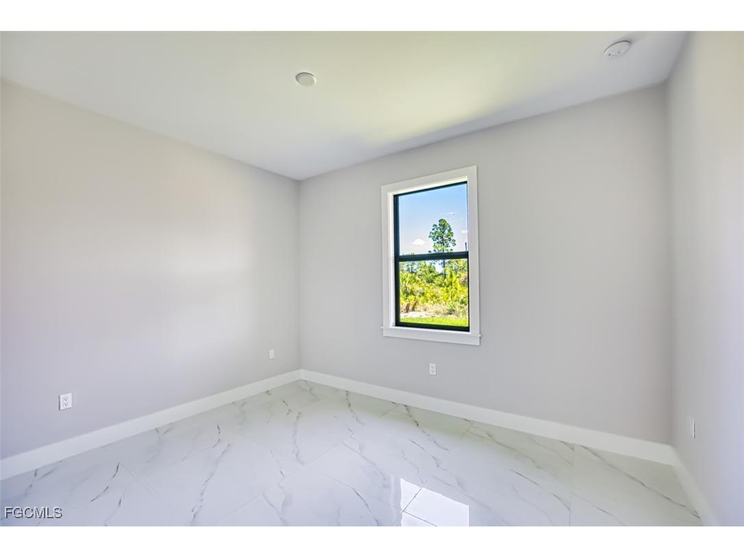 817-819 Eisenhower Boulevard Lehigh Acres FL 33974 2025014092 image11