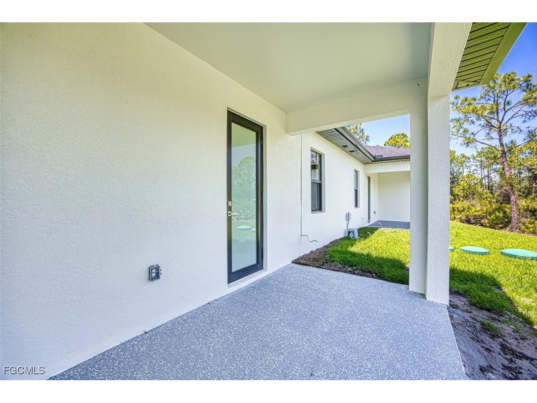 817-819 Eisenhower Boulevard Lehigh Acres FL 33974 2025014092 image16