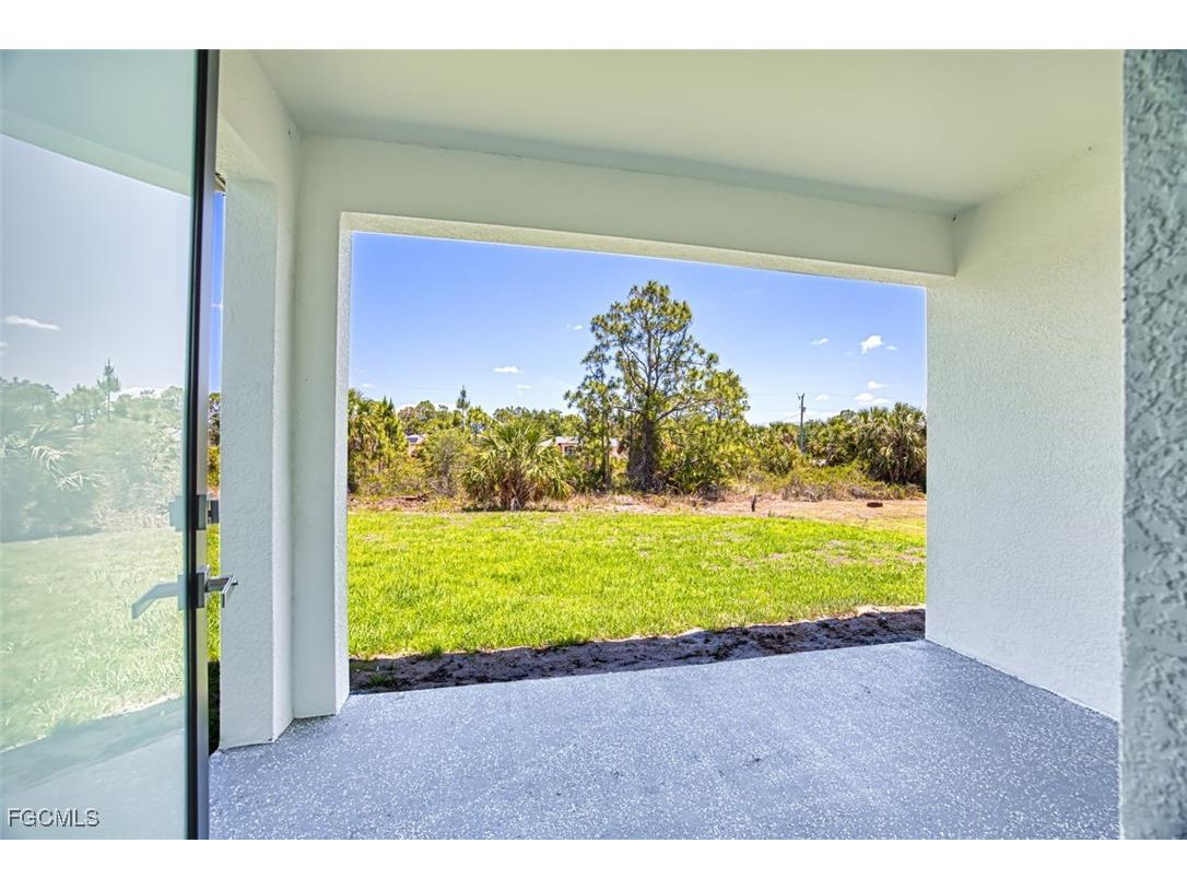 817-819 Eisenhower Boulevard Lehigh Acres FL 33974 2025014092 image17