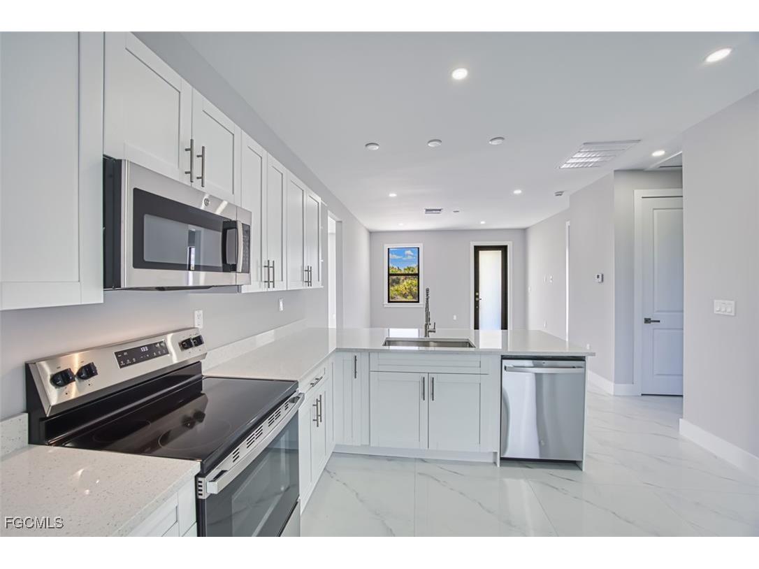 817-819 Eisenhower Boulevard Lehigh Acres FL 33974 2025014092 image18