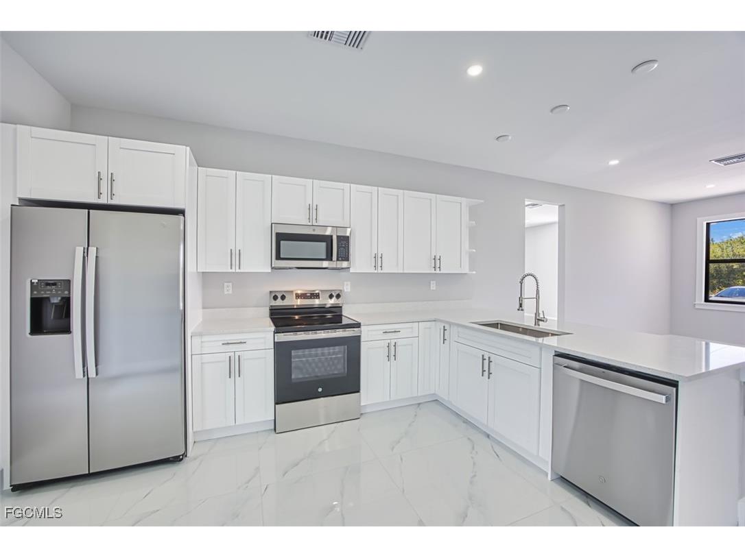 817-819 Eisenhower Boulevard Lehigh Acres FL 33974 2025014092 image19