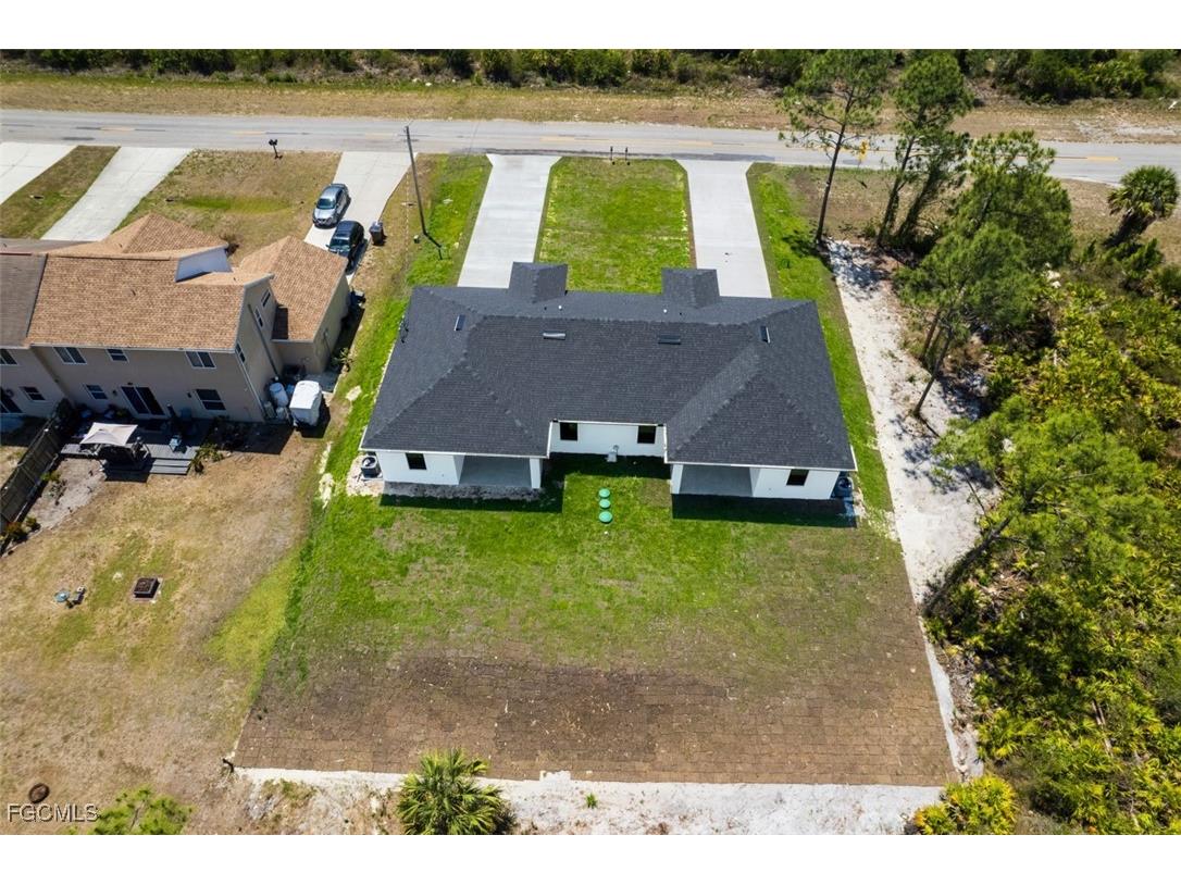 817-819 Eisenhower Boulevard Lehigh Acres FL 33974 2025014092 image2
