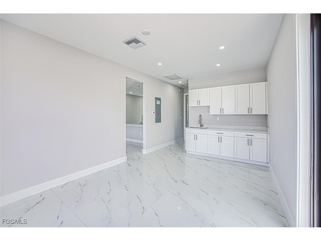 817-819 Eisenhower Boulevard Lehigh Acres FL 33974 2025014092 image8