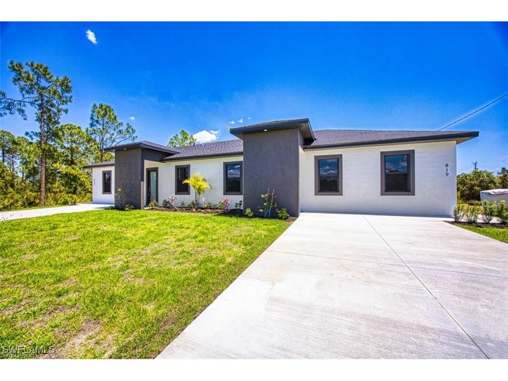 817/819 Eisenhower Boulevard Lehigh Acres FL 33974 226002013 image1