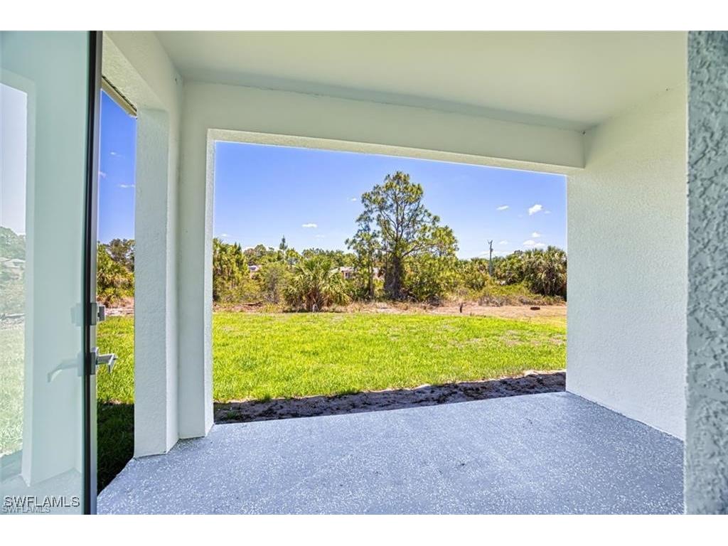 817/819 Eisenhower Boulevard Lehigh Acres FL 33974 226002013 image22