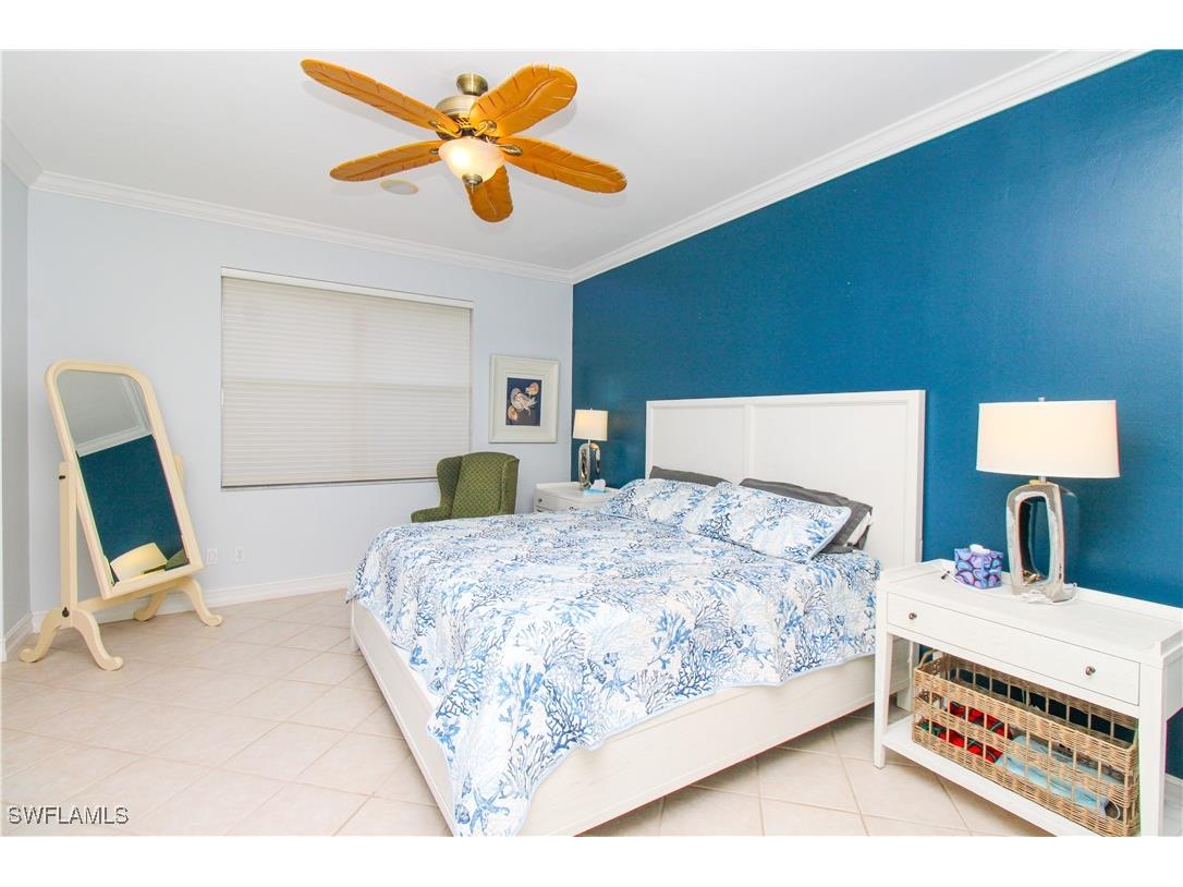 817 Carrick Bend Circle #101 Naples FL 34110 225051469 image36