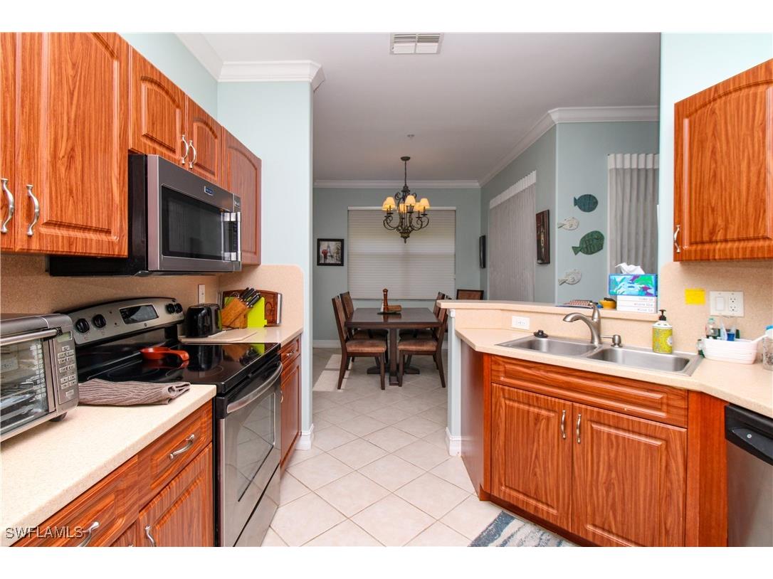 817 Carrick Bend Circle #101 Naples FL 34110 225051469 image5