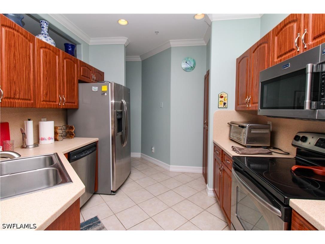 817 Carrick Bend Circle #101 Naples FL 34110 226017637 image32