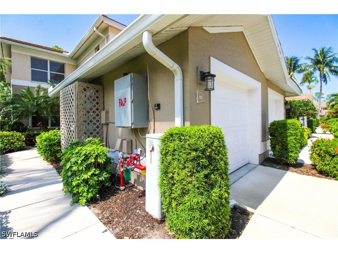 817 Carrick Bend Circle #101 Naples FL 34110 226017637 image7