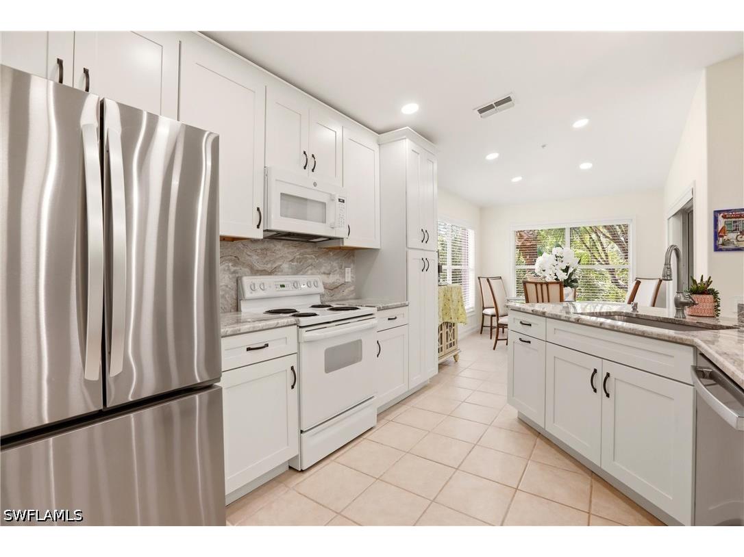 817 Carrick Bend Circle #201 Naples FL 34110 226014526 image8