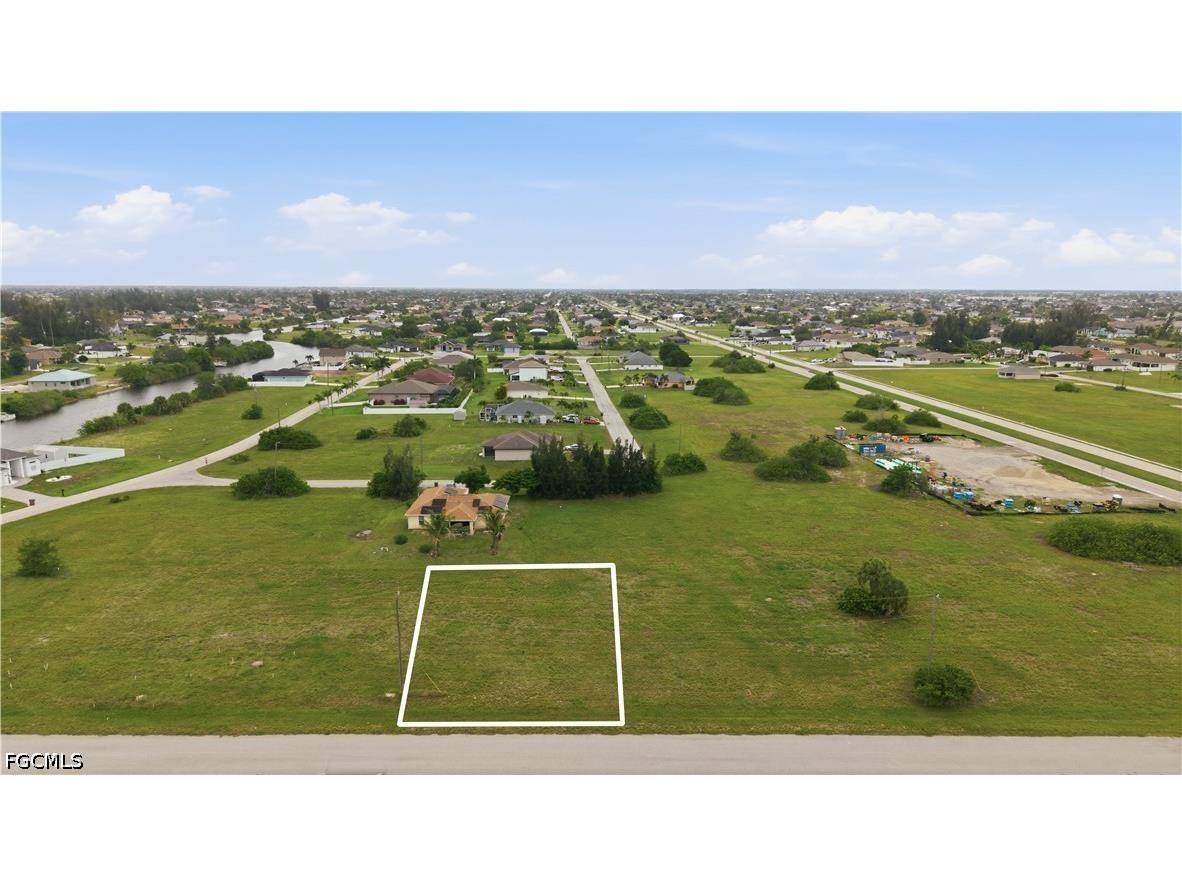 817 NW 31st Place Cape Coral FL 33993 2026022460 image2